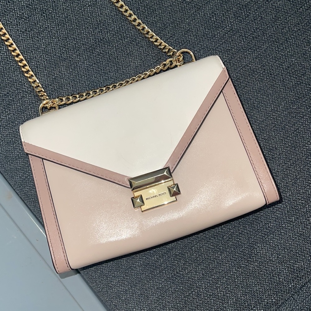 Micheal Kors purse